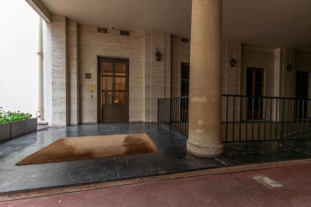 Appartement De Luxe Avenue Montaigne Paris Luaran gambar